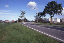 DIA02681 De Groene Kruisweg ter hoogte van de kruising met de Thoelaverweg en de Amer; ca. 1991