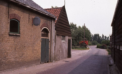 DIA15113 Het voormalige tolhuis (annex brandweergarage) op de hoek Noorddijk en Toldijk; ca. 1976