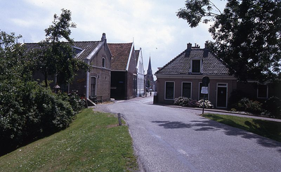 DIA15219 De entree van het dorp: de grens Toldijk en Tolstraat; ca. 1993