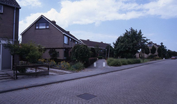 DIA16215 Kijkje op speelplaats langs de Griendweg; ca. 1976