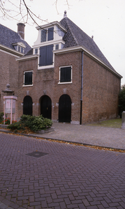 DIA20204 Het kleine kerkje naast het Landshuis; ca. 1983