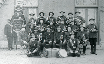 DIA30117 Muziekvereniging Volharding; ca. 1915