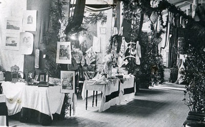 DIA30259 Tentoonstelling of beurs van bedrijven in Hotel de Man; ca. 1930