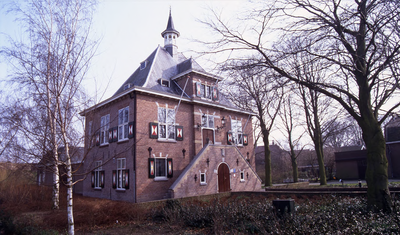 DIA30285 Het voormalige gemeentehuis van Oostvoorne; ca. 1993