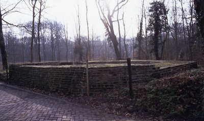 DIA30303 Fundament van de achtkantige vuurtoren langs de Zwartelaan; ca. 1993