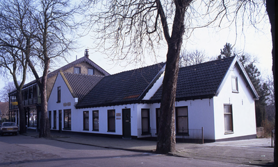 DIA30356 Woning langs de Burgemeester Letteweg; ca. 1993