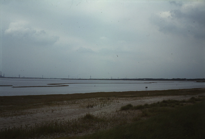DIA30453 Kijkje op het Groene Strand en het Oostvoornse Meer; ca. 1980