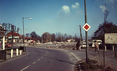 DIA30590 De hoek Voorweg en De Ruy; ca. 1973