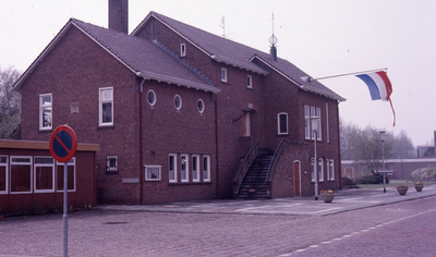 DIA36007 Het gemeentehuis van Rockanje; 1979