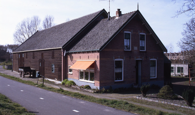 DIA36107 Boerderij langs het Kortedijkje; ca. 1993