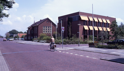 DIA36159 Het gemeentehuis van Westvoorne; ca. 1993