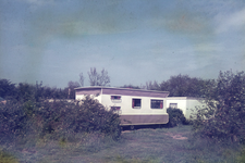 DIA36209 Caravan in de duinen; ca. 1973