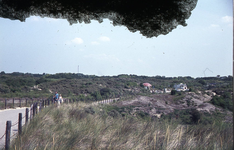 DIA36273 De strandopgang bij de Tweede Slag, met de paddestoel; Juli 1971