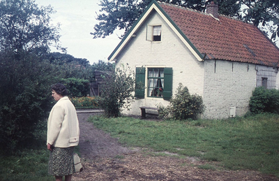 DIA36315 Woning aan het Grenspad; 1971
