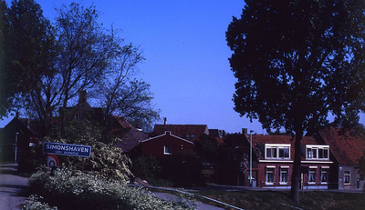 DIA39150 Woningen langs de Ring; ca. 1980