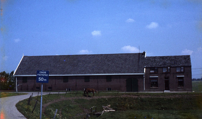 DIA39282 De boerderij aan de Biertsedijk; ca. 1990