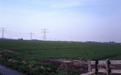 DIA39306 De polder gezien vanaf de Lageweg; ca. 1985