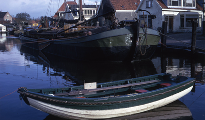 DIA40370 Schepen in de oude haven; 26 oktober 1974