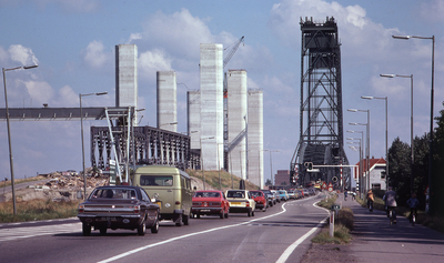DIA40487 Aanbouw nieuwe Spijkenisserbrug; 17 september 1977