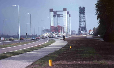 DIA40554 Nieuwe Spijkenisserbrug in gebruik; 16 september 1978