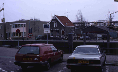 DIA41415 De bouw van het kantoor voor Riagg, naast het pand van Meeuwis Stout; 2 april 1987