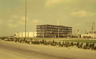DIA42036 De hoofdingang van de Esso; 1973
