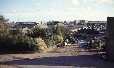 DIA42039 Terrein van Automobiel en kranenhandel van P.L. Baris; 1973