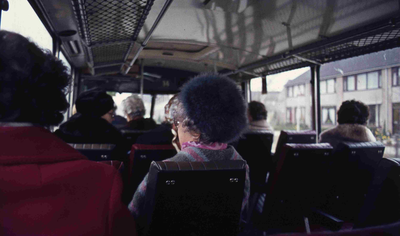 DIA42263 In de bus; ca. 1980