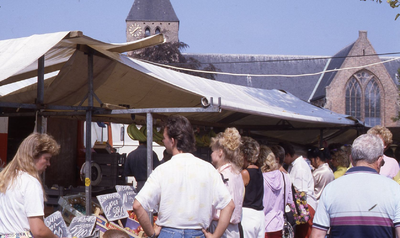 DIA42565 De weekmarkt in Spijkenisse; Augustus 1990