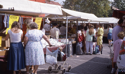 DIA42566 De weekmarkt in Spijkenisse; Augustus 1990