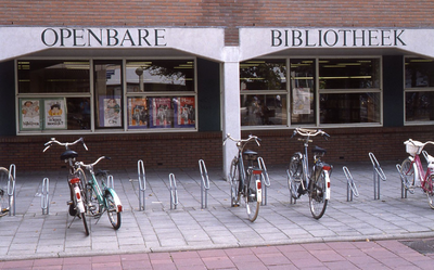 DIA42576 De Openbare Bibliotheek van Spijkenisse; Augustus 1990