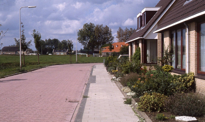 DIA42685 Woningen langs de Groede, op de achtergrond Dorpsstraat 1 en 3; Augustus 1990