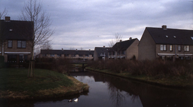 DIA42773 Woonwijk Vogelenzang, gezien vanaf de Lageweg. Rechts het Rousselpad, links het Duprépad; ca. 1990