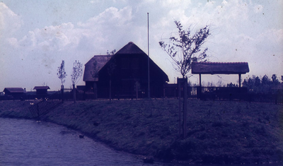 DIA43228 Kinderboerderij De Trotse Pauw; 1972