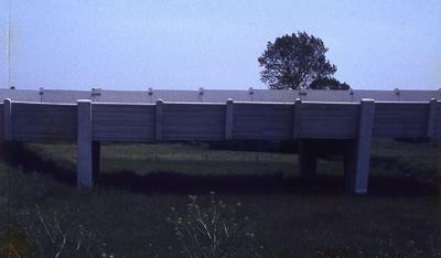 DIA43544 De brug van de Baljuwlaan over de Vierambachtenboezem; ca. 1986