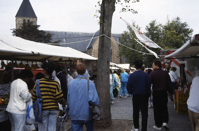 DIA43823 Markt op het Kerkplein; ca. 1999