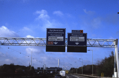 DIA43837 De snelweg A15 richting Hellevoetsluis en Spijkenisse; ca. 1999