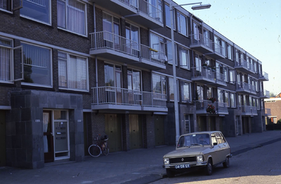 DIA43889 De Rembrandtstraat; ca. 1978