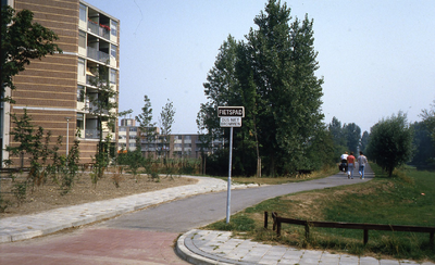 DIA44270 Appartementen aan de Hoepelmaker, fietspad de Fietsenmaker; Augustus 1983