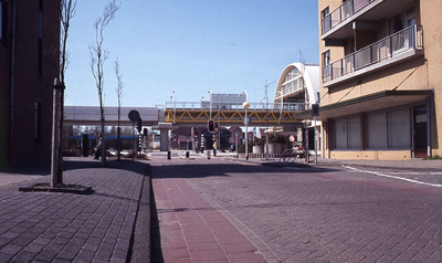DIA44344 Metrostation Centrum gezien vanuit de Veerman; Mei 1985
