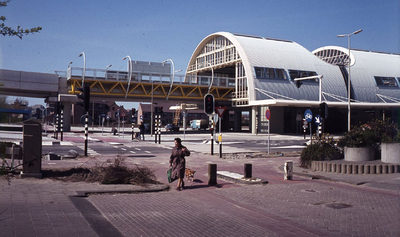 DIA44345 Metrostation Centrum gezien vanuit de Veerman; Mei 1985