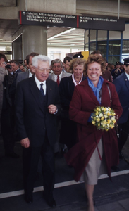 DIA44355 Opening van de nieuwe metrolijn: door de minister van Verkeer en Waterstaat Neelie Smit-Kroes; 25 april 1985