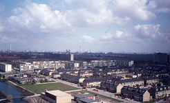 DIA44617 Zicht op Spijkenisse vanaf de Panoramaflat; ca. 1982
