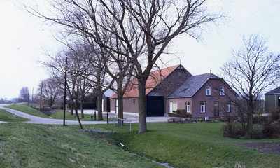 DIA67044 Boerderij langs de Strypsedijk; ca. 1993