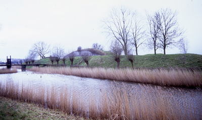 DIA67050 Fort Peltsersdijk, in 1884 gebouwd als onderdeel van de Stelling van de Monden van de Maas en het Haringvliet; ...