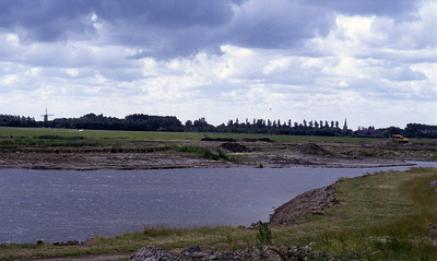 DIA69480 Zuidland gezien vanaf de Biertsedijk; ca. 1982