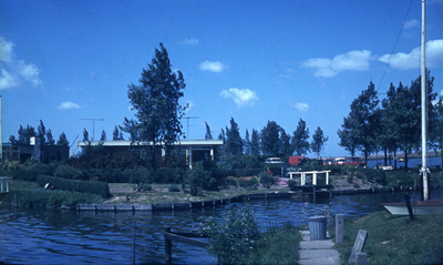 DIA70071 Bungalows langs de Zalmlaan; 1968