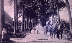 DIA_PB0057 Kijkje op de Rijksstraatweg, met militairen op een paard en wagen; ca. 1915