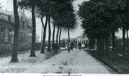 DIA_PB0097 De Stationsweg in Oostvoorne; ca. 1920