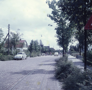 DIA_GF_1037 Kijkje in de Stationsweg; 25 juni 1963